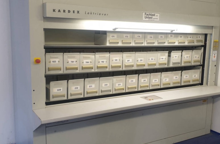 Selektor Lagerlogistik Kardex 115-1411 Paternoster Umlaufregal