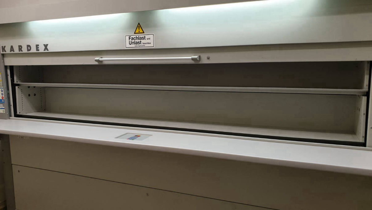 Selektor Lagerlogistik Kardex 120-1411 Paternoster Umlaufregal