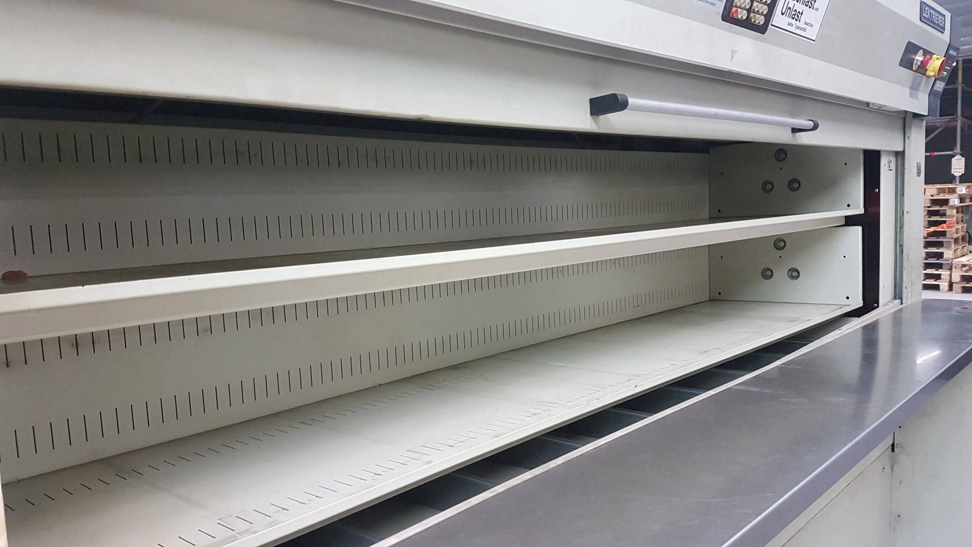 kardex-umlaufregal-paternoster-typ-502-4810-2-2000x1125