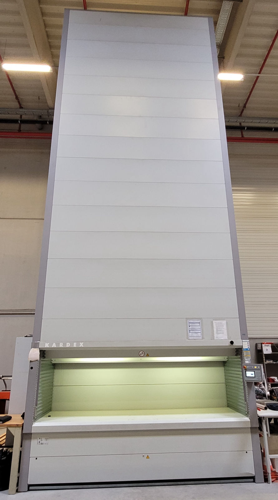 Kardex Shuttle XP 500-3050-864 Baujahr 2006 Gerätehöhe 8150 mm
